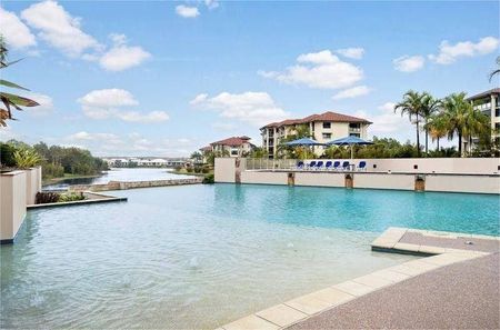 Headline Goes Here - Photo 3