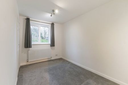 5 bedroom detached house to rent - Photo 5