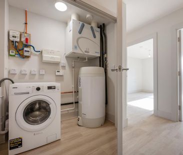 3 bedroom apartment to rent - Photo 4