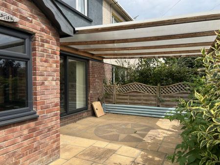 3 bedroom semi-detached house to rent - Photo 5