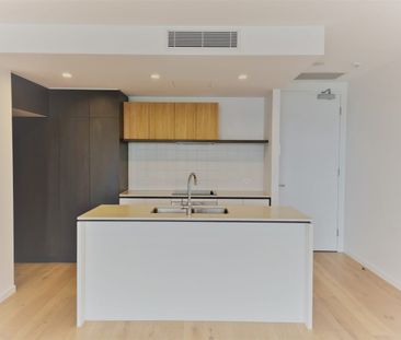 1 Bedroom Apartment - 100m from the Beach - Photo 2