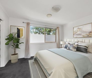 Spacious 3-Bedroom, 2-Bathroom Townhouse in the Heart of Mont Albert - Photo 1