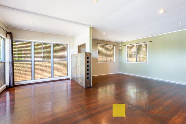 $750 per week / $3,000 Bond - Photo 1