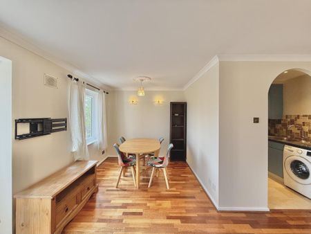 2 bedroom flat to rent - Photo 4