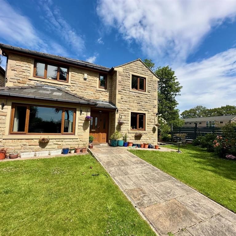 5 bedroom detached house to rent - Photo 1