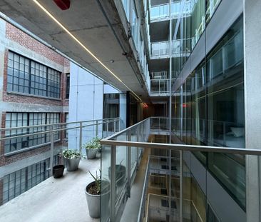 456 Rue De La Gauchetière O., Montréal (Ville-Marie), QC H2Z - Photo 2