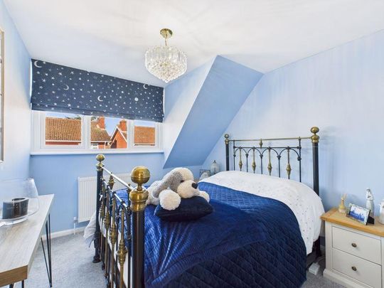 4 bedroom detached house to rent - Photo 1
