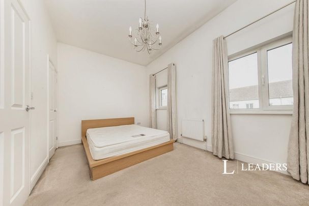 3 bedroom terraced house to rent - Photo 1