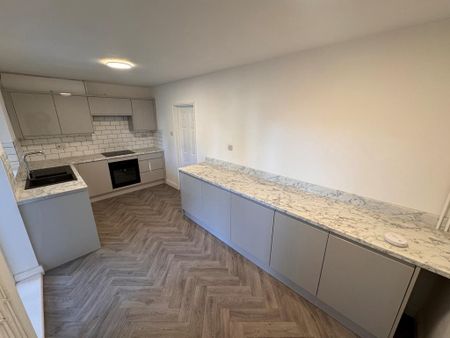 3 bedroom property to rent - Photo 3