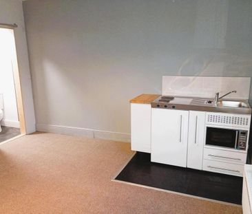 1 bedroom flat to rent - Photo 6