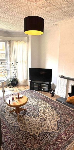 6 Bedroom Student Properties - Photo 1