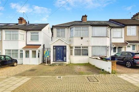 Crofts Road, Harrow, HA1 - Photo 2