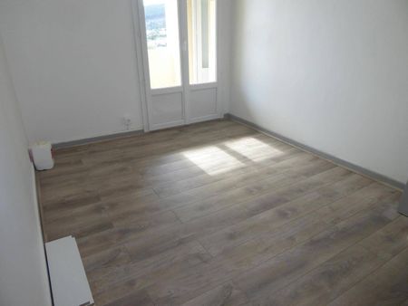 Location appartement 4 pièces 73 m² à Aubenas (07200) 5 - Photo 3