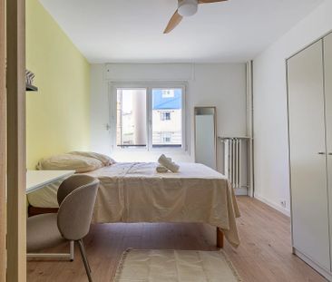 Location Appartement 4 pièces 69m² MARSEILLE 5ème - Photo 5