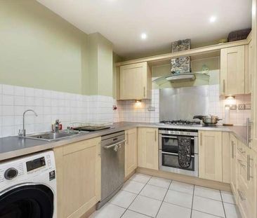 Maidenhead, Berkshire, SL6 - Photo 5