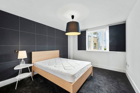 Lanherne House, SW20, London - Photo 2