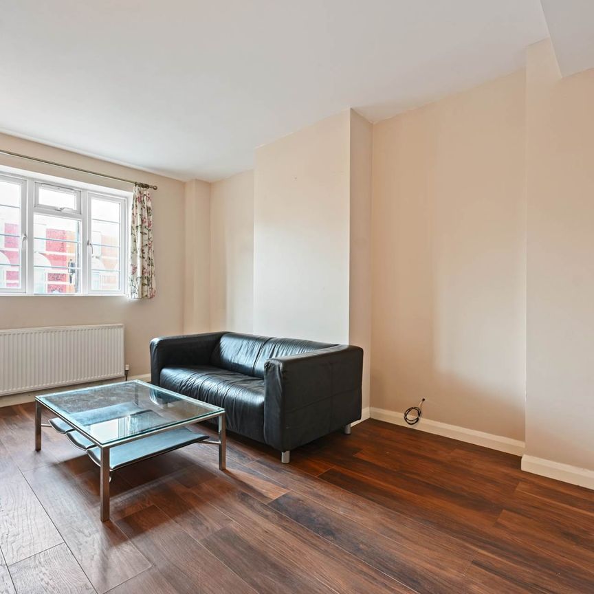 Price £462 pw - Available 01/11/2025 - Furnished - Photo 1