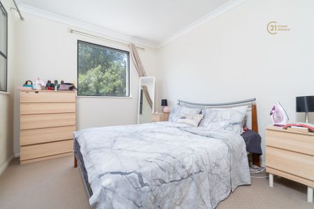 City Living Apartment - Photo 4