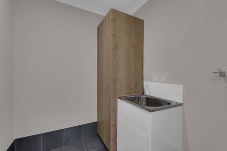 Three Bedroom Home Available in Baldivis - Photo 5