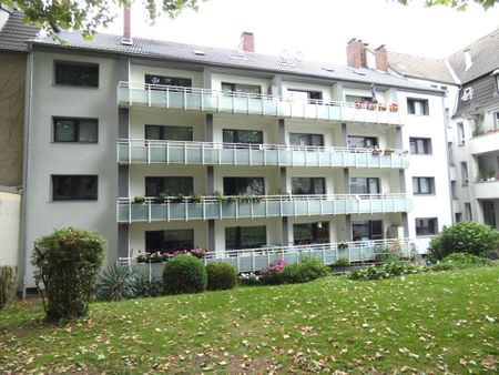 *** Modernisierte 2-Zi-Wohnung mit Balkon in zentraler, dennoch ruhiger Lage von Holsterhausen *** - Photo 5