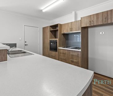 Comfort & Low-Maintenance Living in East Cannington - Photo 5