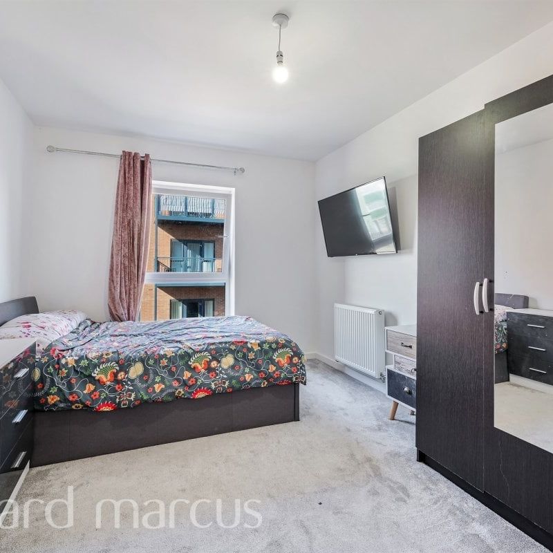 Thimble Crescent, WALLINGTON - Photo 1