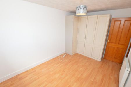 3 bedroom terraced house to rent - Photo 4