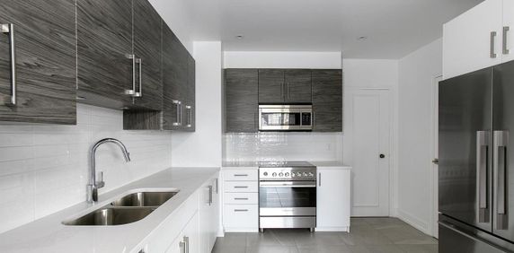 1 Bedroom - 3465 Rue Redpath, Montréal - Photo 2