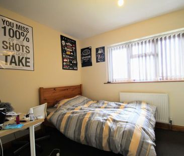 5 bedroom end of terrace house to rent - Photo 6