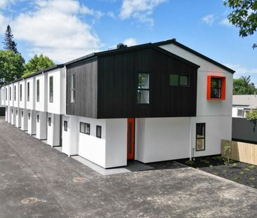 Discover modern living at its finest with this brand-new, architect... - Photo 1