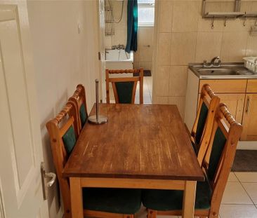 5 bedroom terraced house to rent - Photo 2