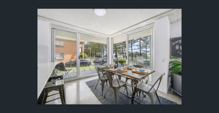 Beautifully Furnished Burleigh Beachfront Unit with Ocean Views - Photo 2