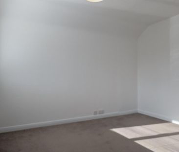 3 bedroom detached house to rent - Photo 3