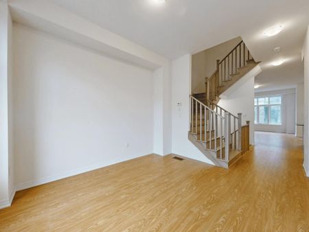 For Lease - 28 Millman Lane, Richmond Hill, Ontario - Photo 4