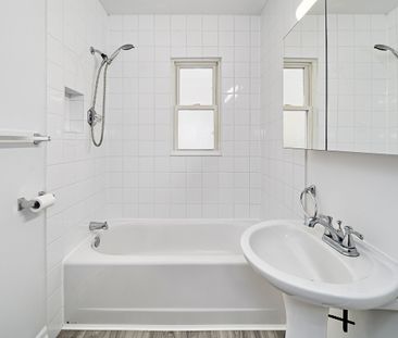 For Lease - 16 Ontoro Boulevard, Ajax, Ontario - Photo 6