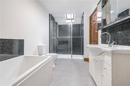 6 bedroom barn conversion to rent - Photo 3