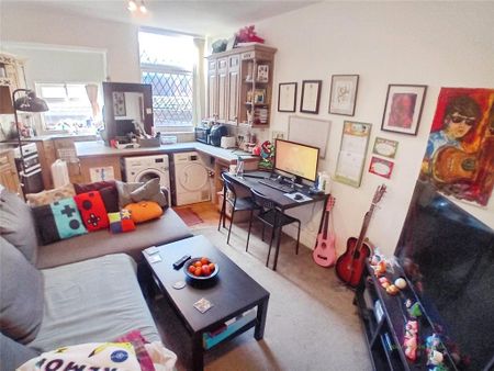2 bedroom flat to rent - Photo 3