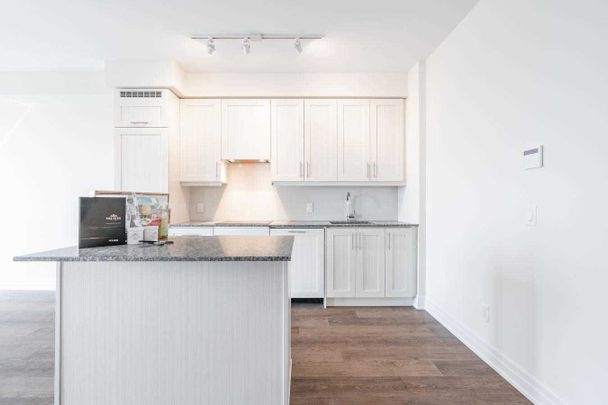 For Lease - 9075 Jane Street Unit# 805, Vaughan, Ontario - Photo 1