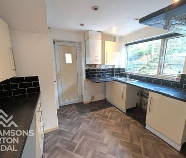 3 bedroom semi-detached house to rent - Photo 6