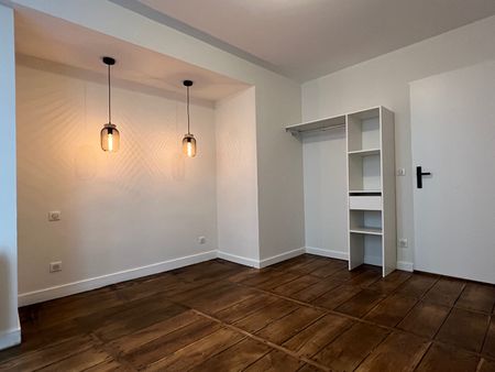 RUE ELIE BERTHET, ENTIEREMENT REFAIT A NEUF T3 de 64m² AVEC BEAUCOUP DE CHARMES ! - Photo 3