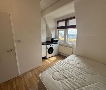 1 Bed Flat, London Road, CR0 - Photo 3