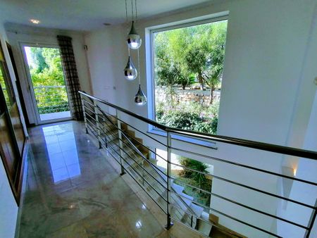 Luxury villa for long term rental - Photo 2