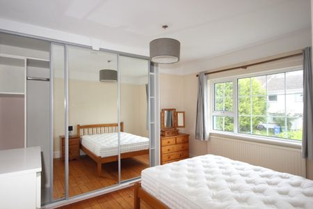 31 Hawthorn Heights, Letterkenny, Co. Donegal F92 W8PR - Photo 3