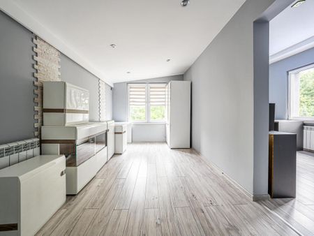 4 pokoje ok.100 m2- Zawodzie zaledwie 10 min od UE - Zdjęcie 3