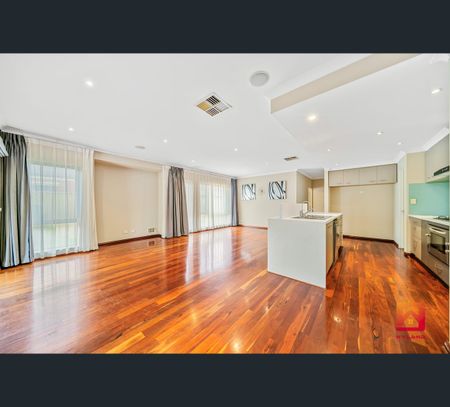 6 Philadelphia Parade, Canning Vale, WA 6155 - Photo 3