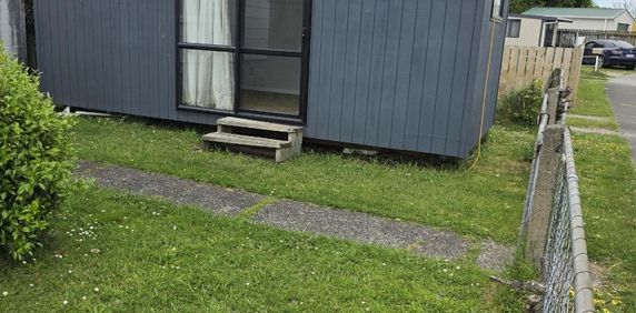 Tiny home...Easy living. - Photo 2