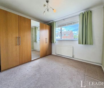 2 bedroom bungalow to rent St. Marys Close, Panfield, Braintree, Es... - Photo 2