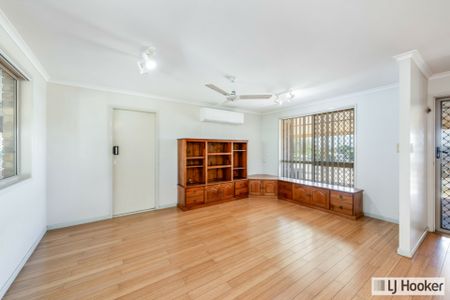 A REFINED RESIDENCE OFFERING COMFORT, SPACE & SUPERB PRACTICALITY - Photo 3