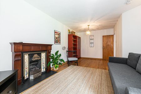 Apartment to rent in Dublin, Monkstown, Dún Laoghaire - Photo 3