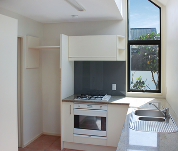 2/123 Chester Street East, City Centre - Photo 4